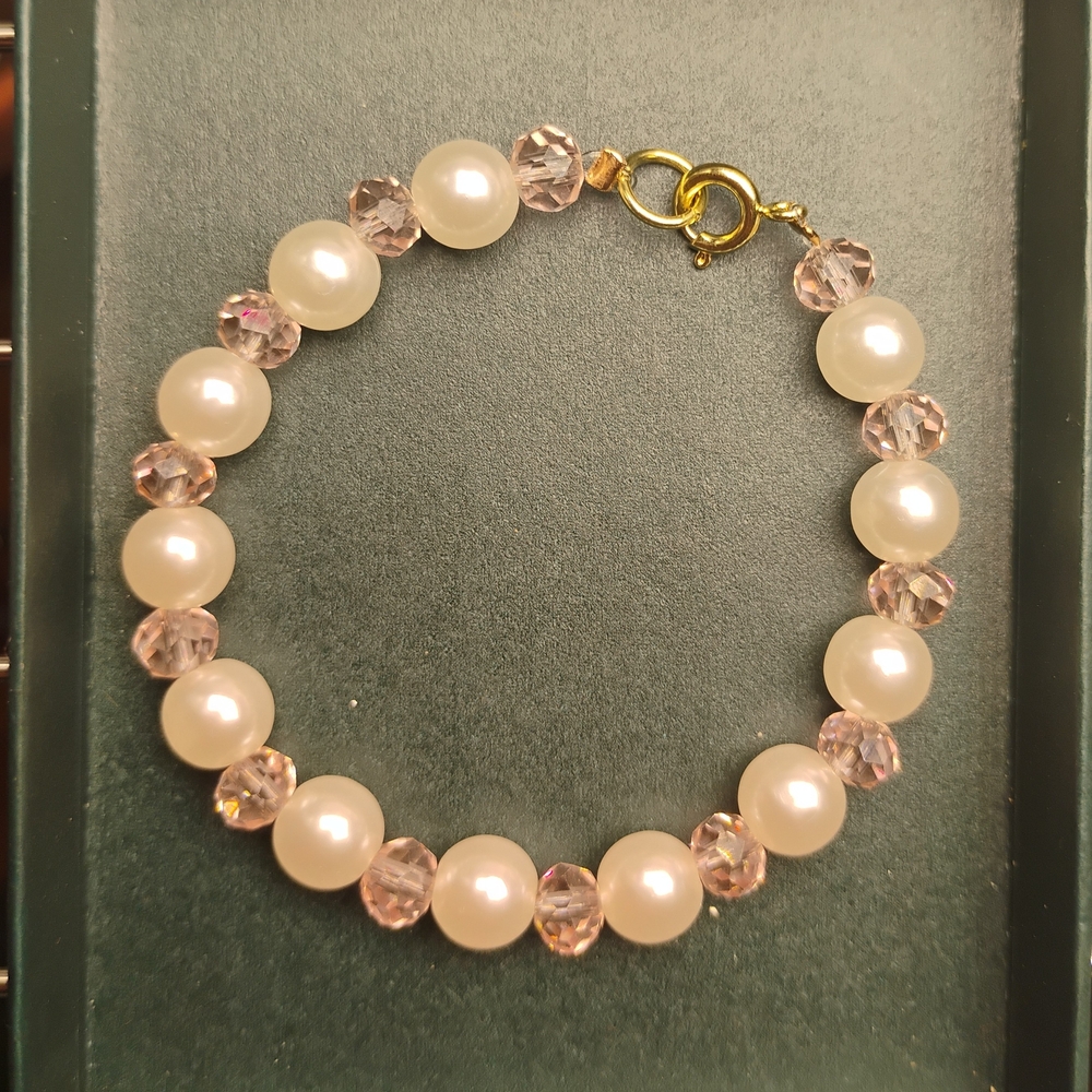 Elegant Pearl and Pink Crystal Bracelet